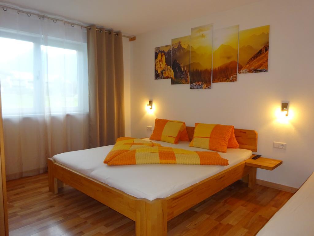 Julian Apartment Fuegen
